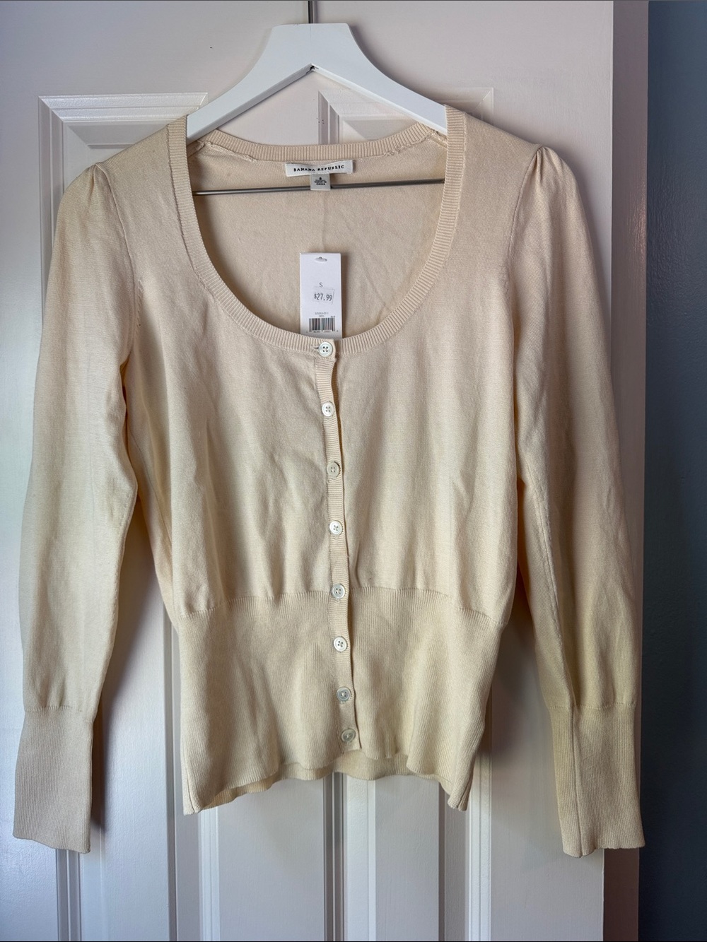 Banana Republic Cream Lightweight Knit Crewneck